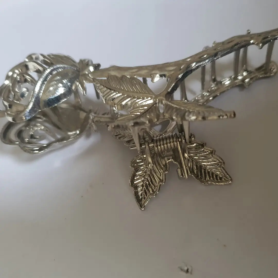 Flower Design Silver Plated Resin Hair Claw