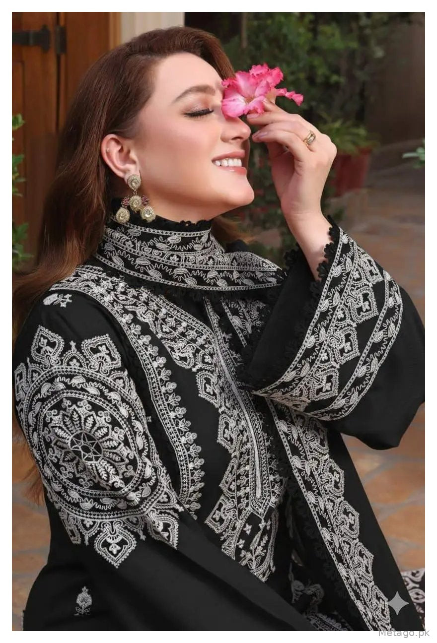 3 Pcs Women's Unstitched Embroidered Suit