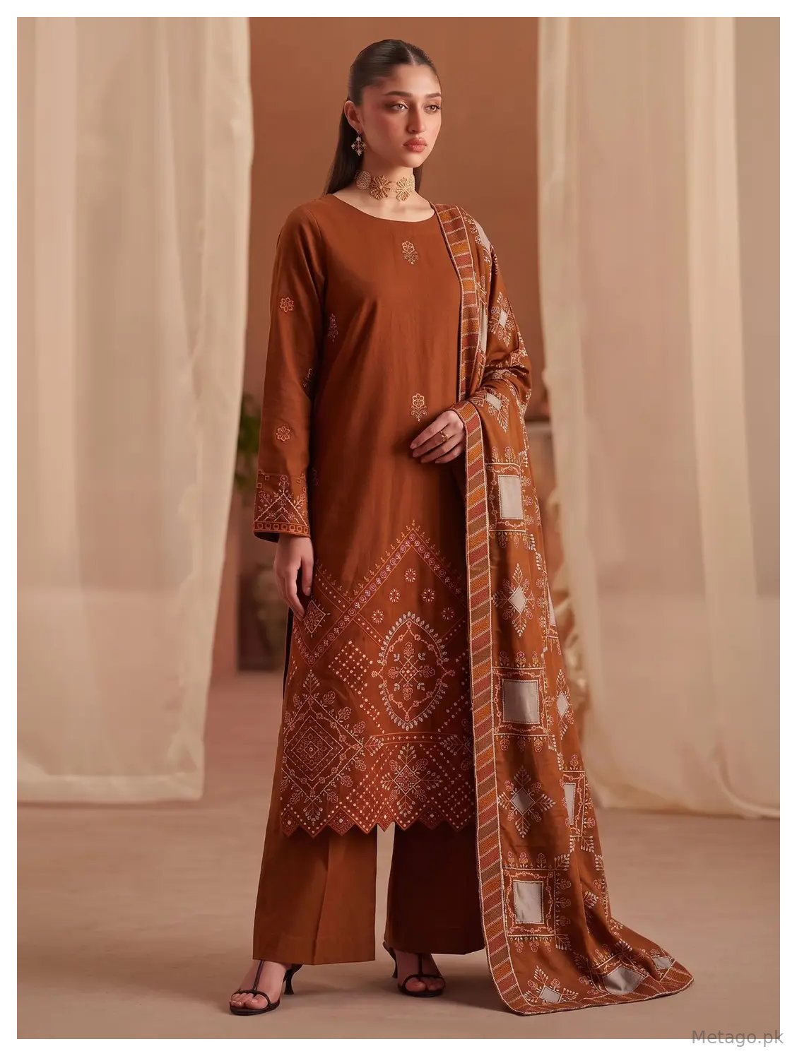 3 Pcs Women's Unstitched Plain Suit