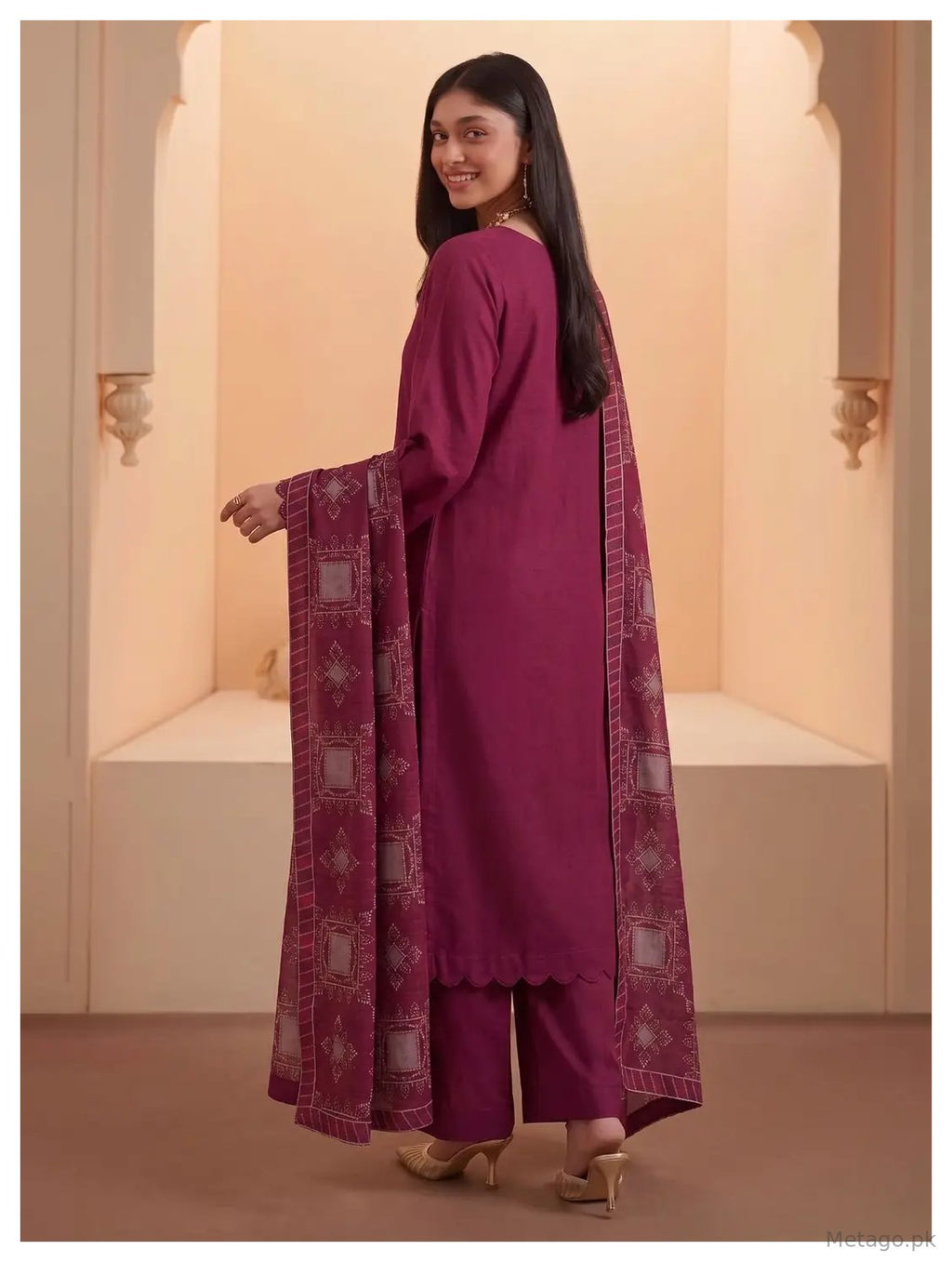3 Pcs Women's Unstitched Plain Suit