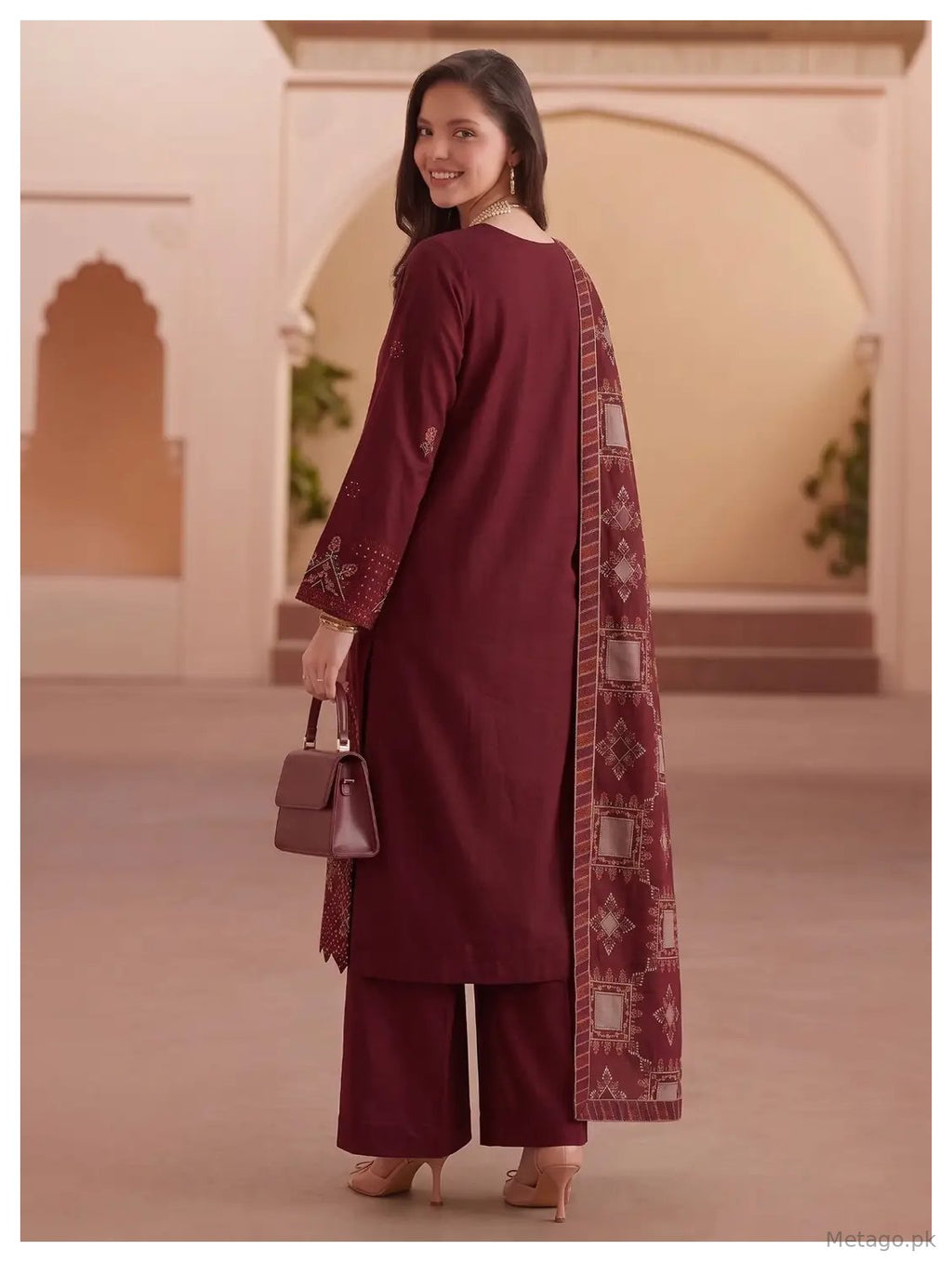 3 Pcs Women's Unstitched Plain Suit