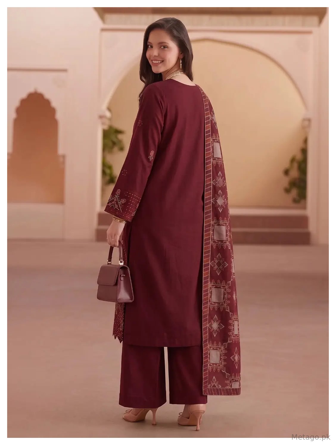 3 Pcs Women's Unstitched Plain Suit