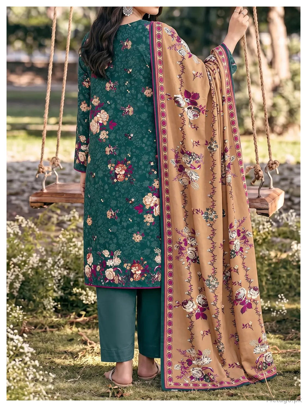 3 Pcs Women's Unstitched Printed Suit