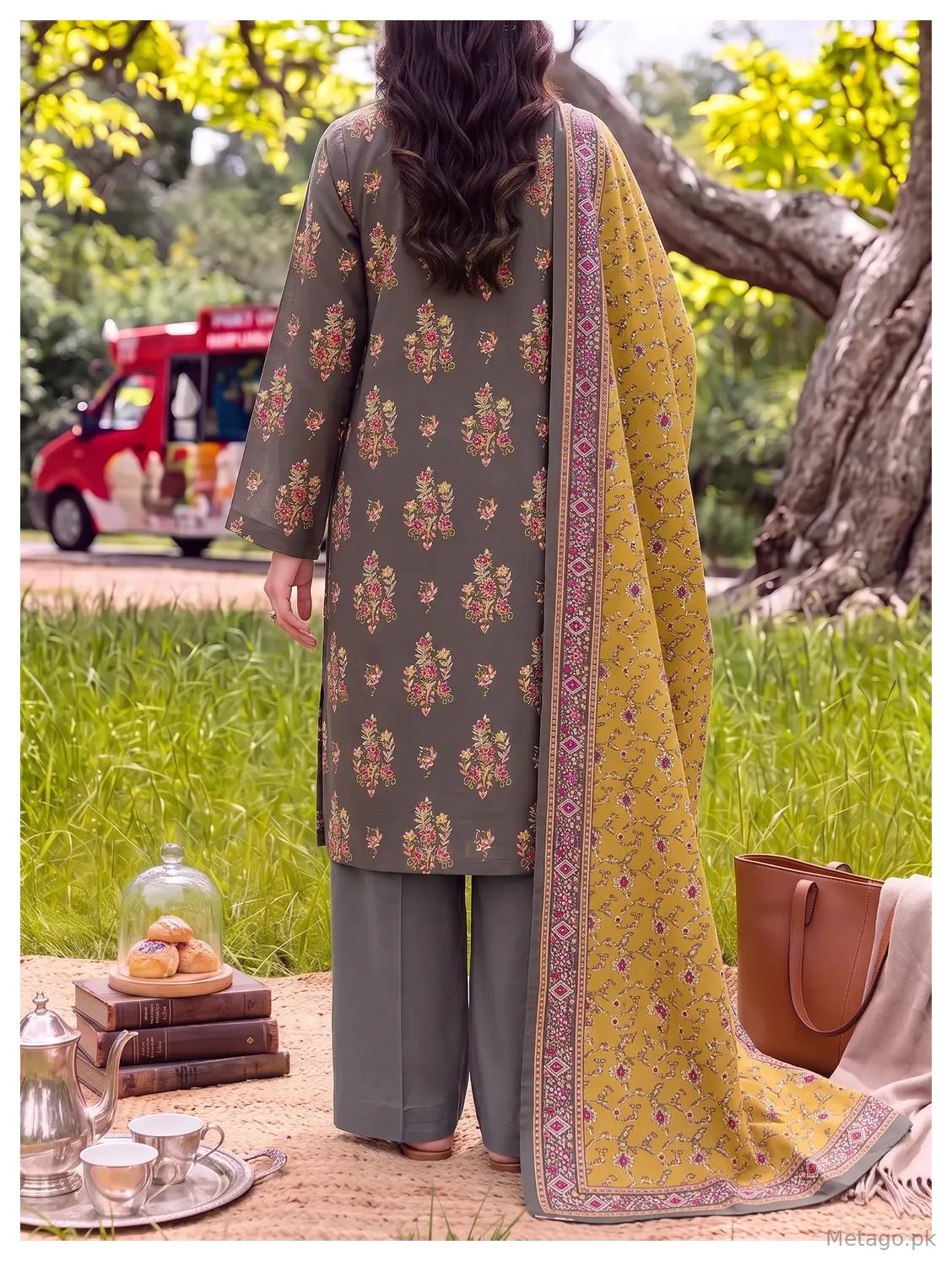 3 Pcs Women's Unstitched Printed Suit