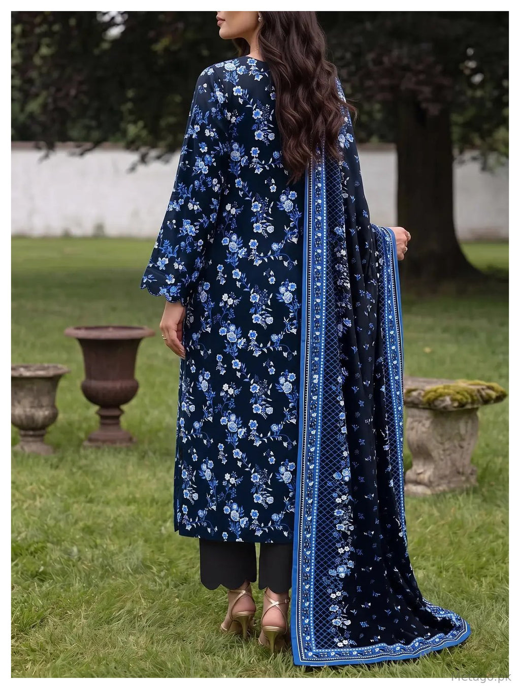 3 Pcs Women's Unstitched Printed Suit