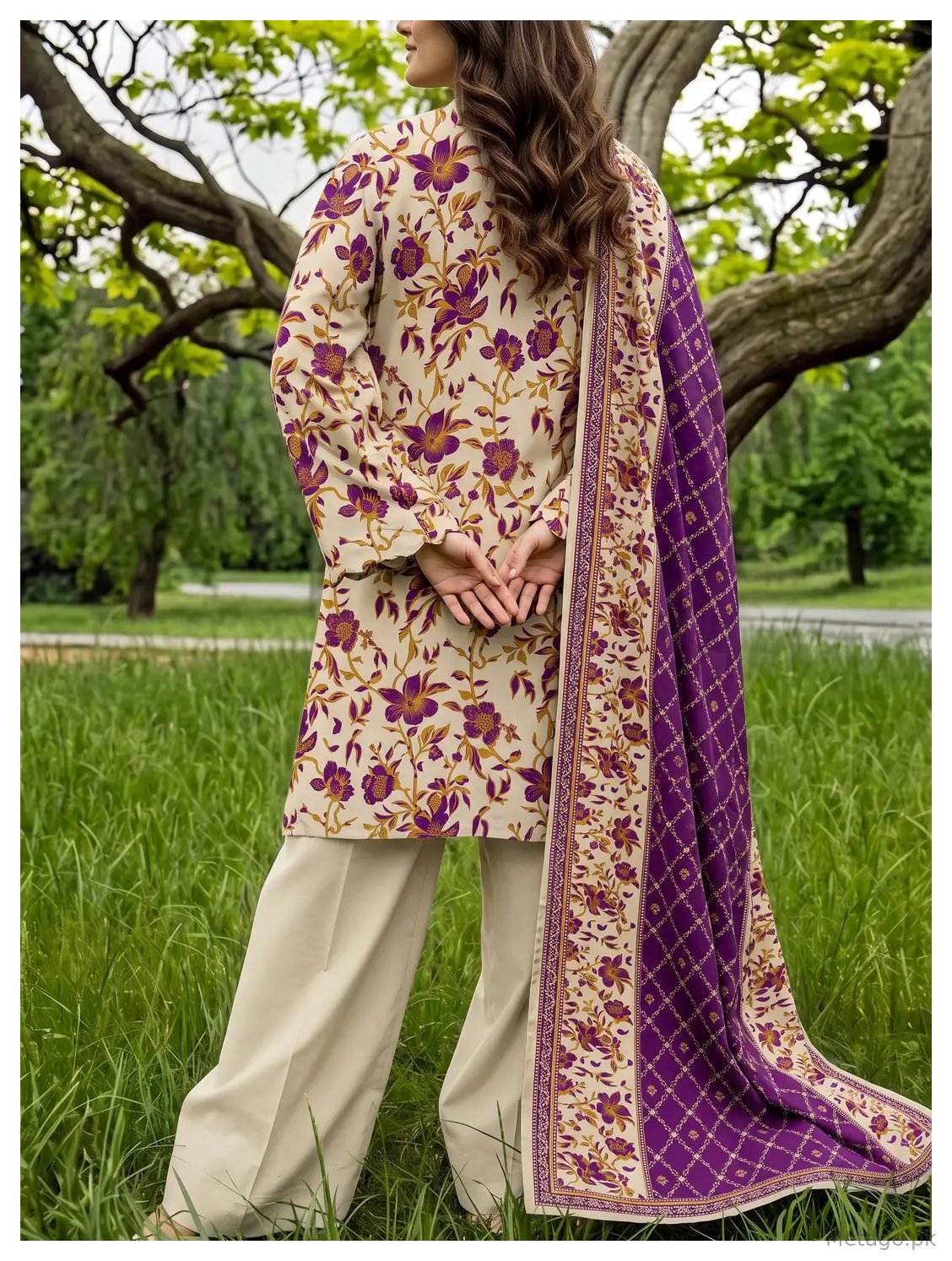3 Pcs Women's Unstitched Printed Suit