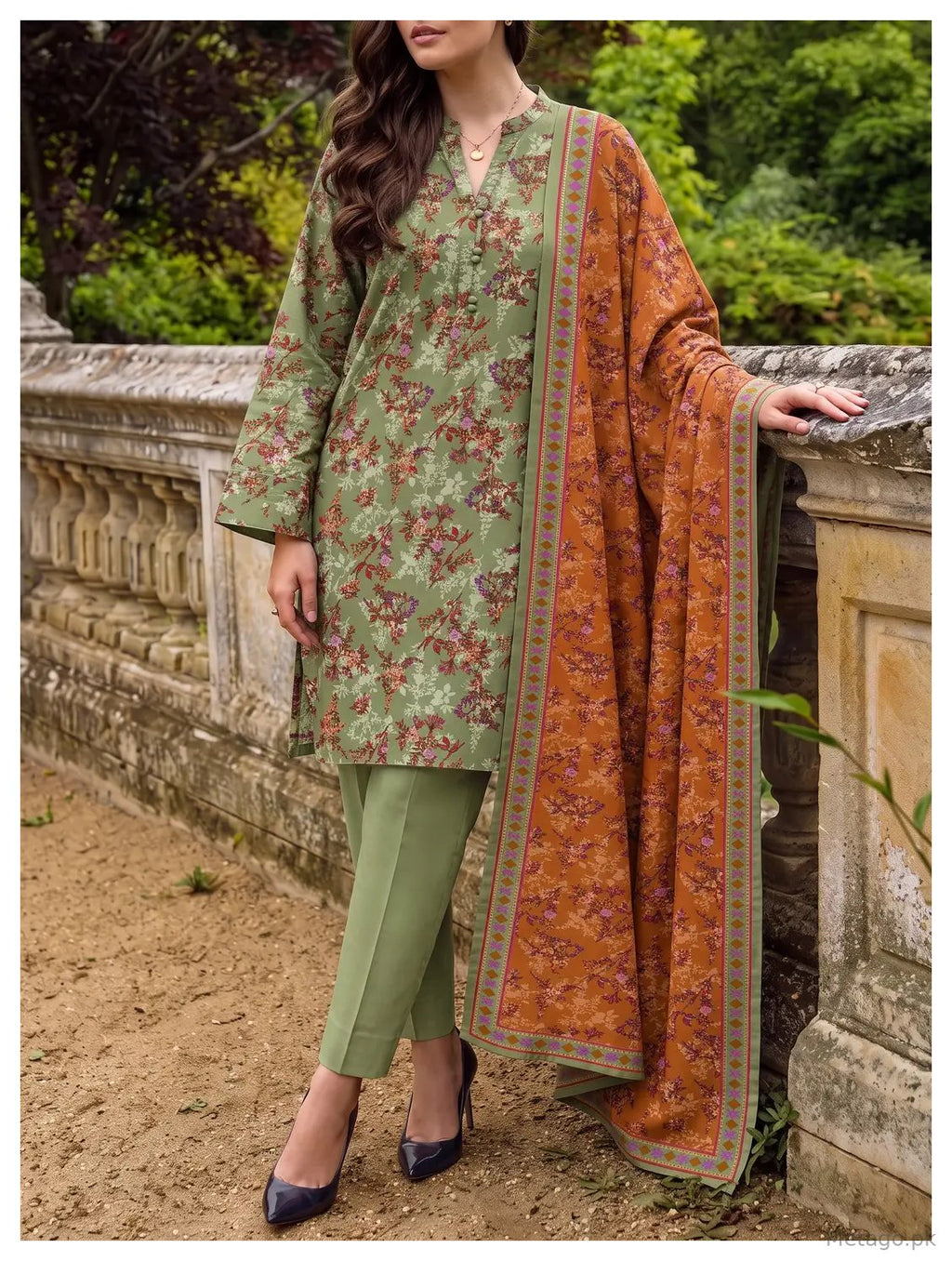 3 Pcs Women's Unstitched Printed Suit