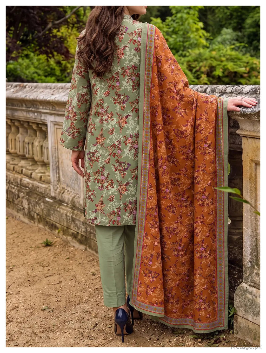3 Pcs Women's Unstitched Printed Suit