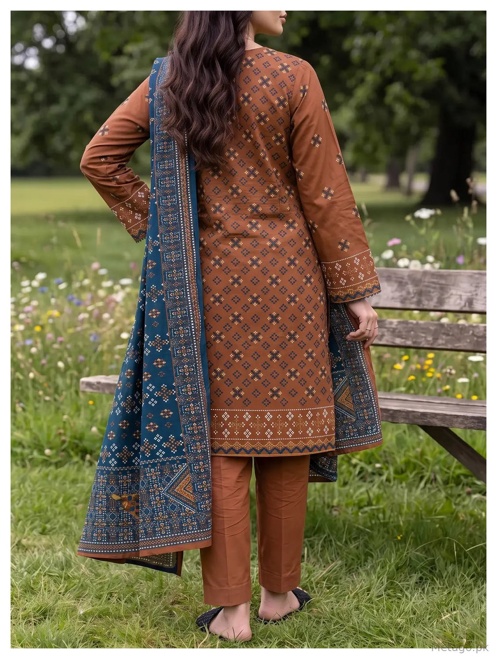 3 Pcs Women's Unstitched Printed Suit