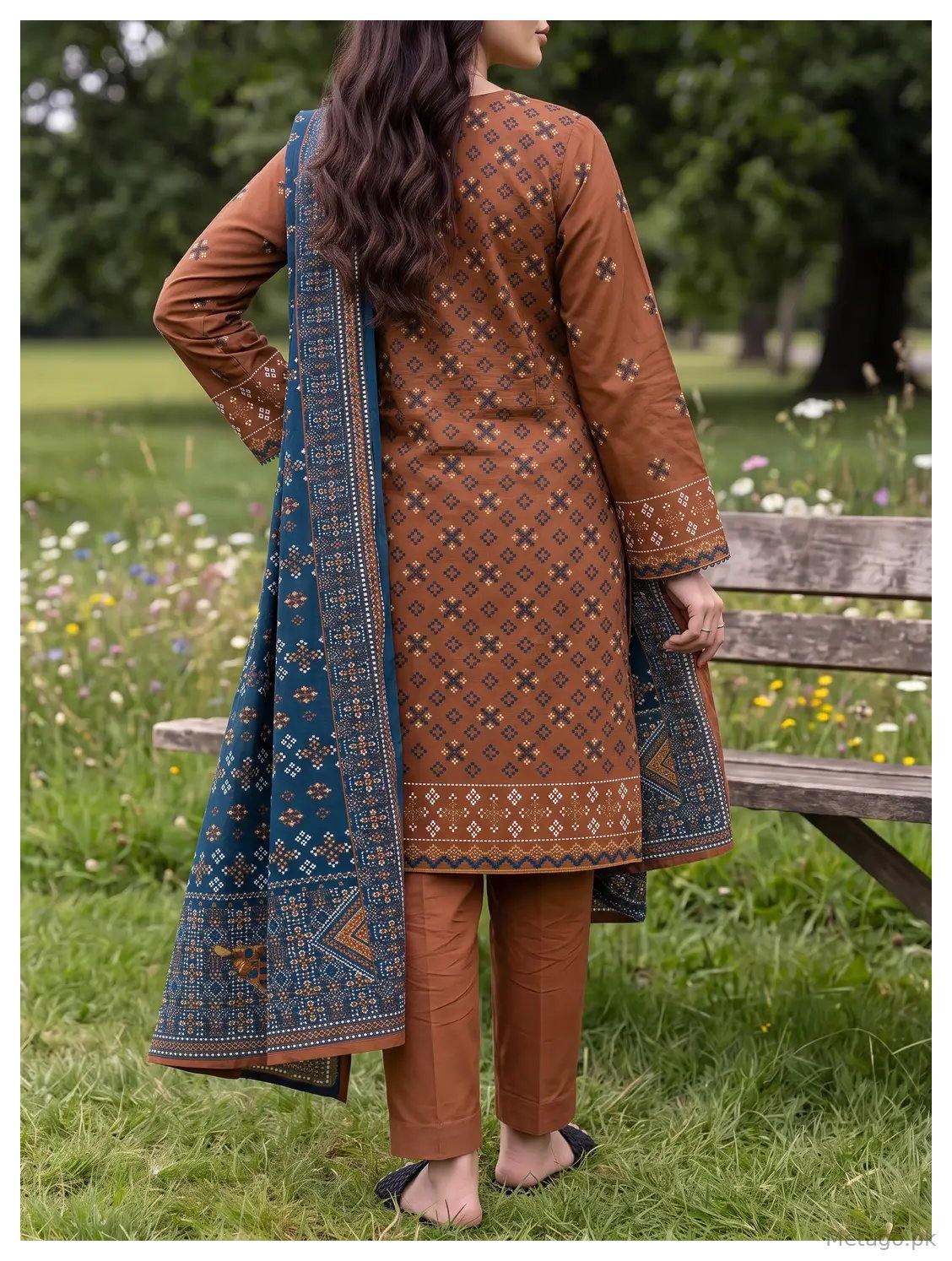 3 Pcs Women's Unstitched Printed Suit