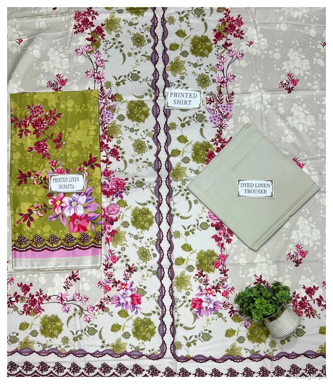 3 Pcs Women's Unstitched Printed Suit