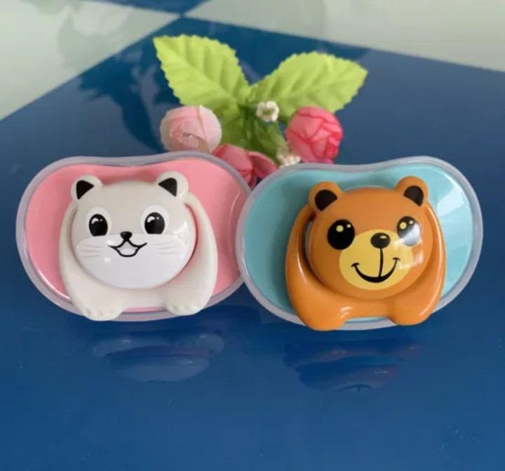 Animal-shaped Pacifiers for Babies, Soft Plastic, Bear Cat Design, Safe & Durable