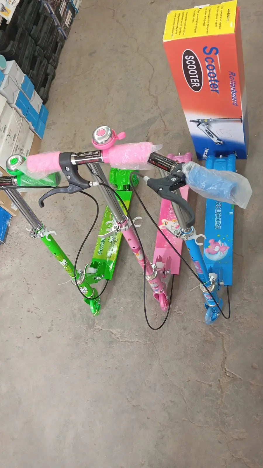 Scooty for Kids Heavy-Duty Outdoor e wheels Scotty with Hand Breaks, Adjustable Handlebar Strong Frame, Lightweight, Smooth and Fun Ride Kids Scooty Cycle, Tyre Lights
