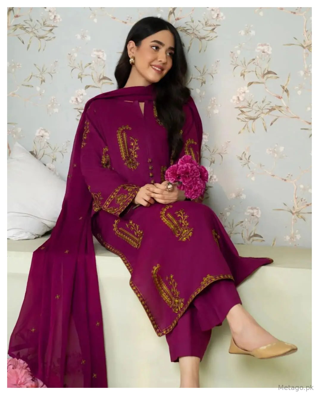 Amber 3 Pcs Women's Stitched Linen Embroidered Suit