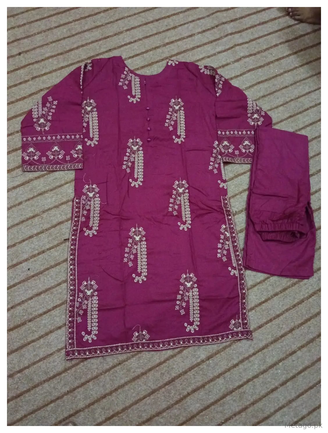 Amber 3 Pcs Women's Stitched Linen Embroidered Suit
