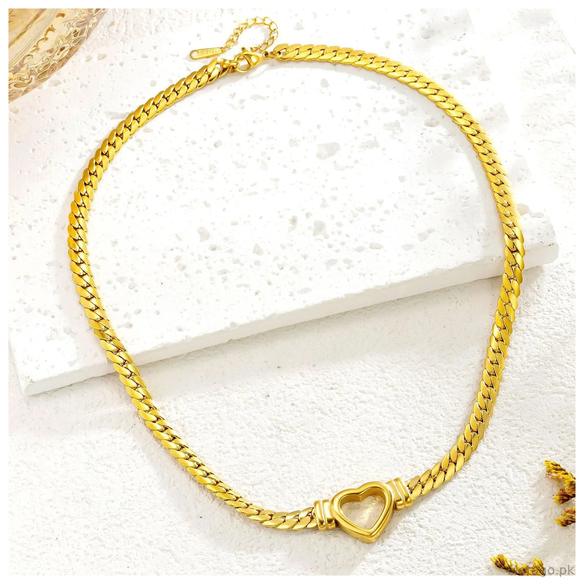 Gold Plated Heart Clasp Hollow Love Necklace for Women