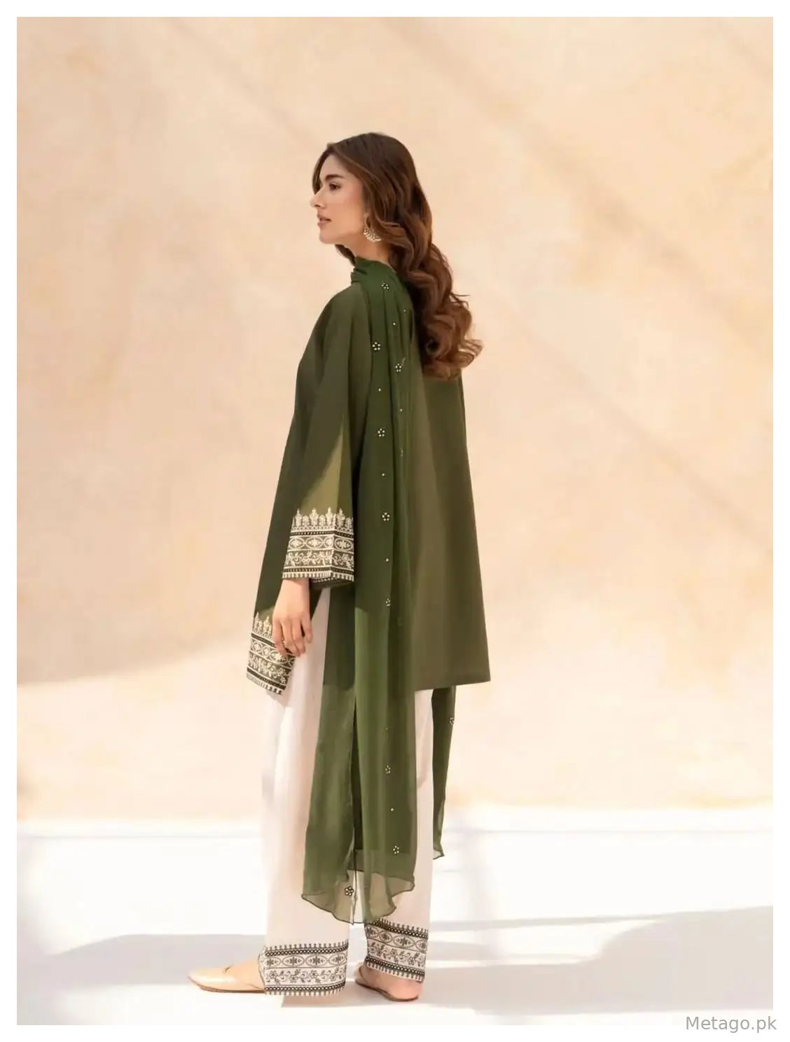 Gulnar 3 Pcs Women's Stitched Linen Embroidered Suit