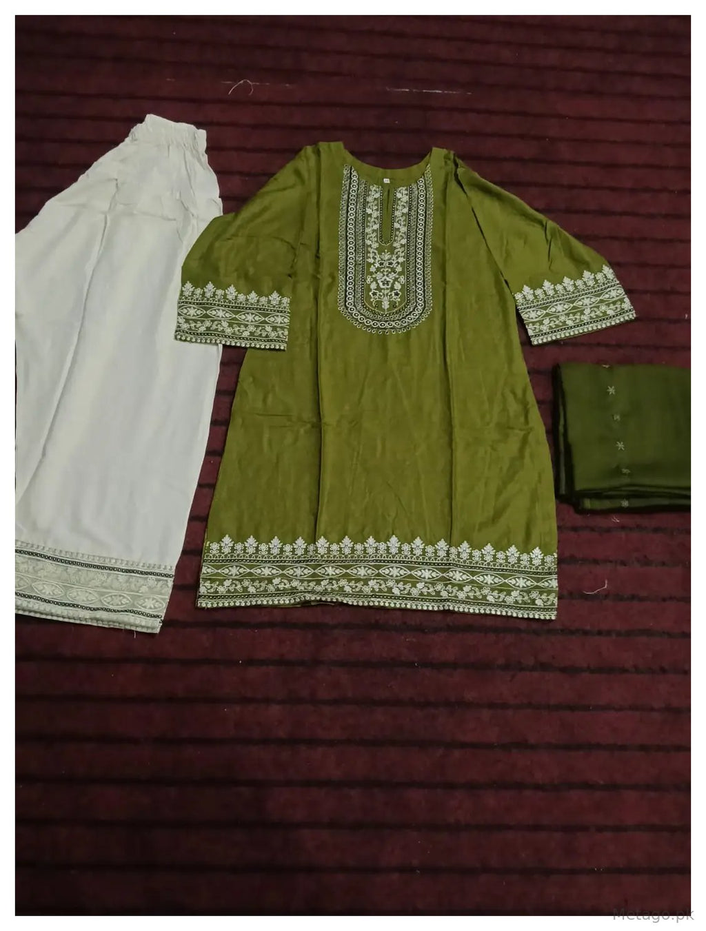 Gulnar 3 Pcs Women's Stitched Linen Embroidered Suit