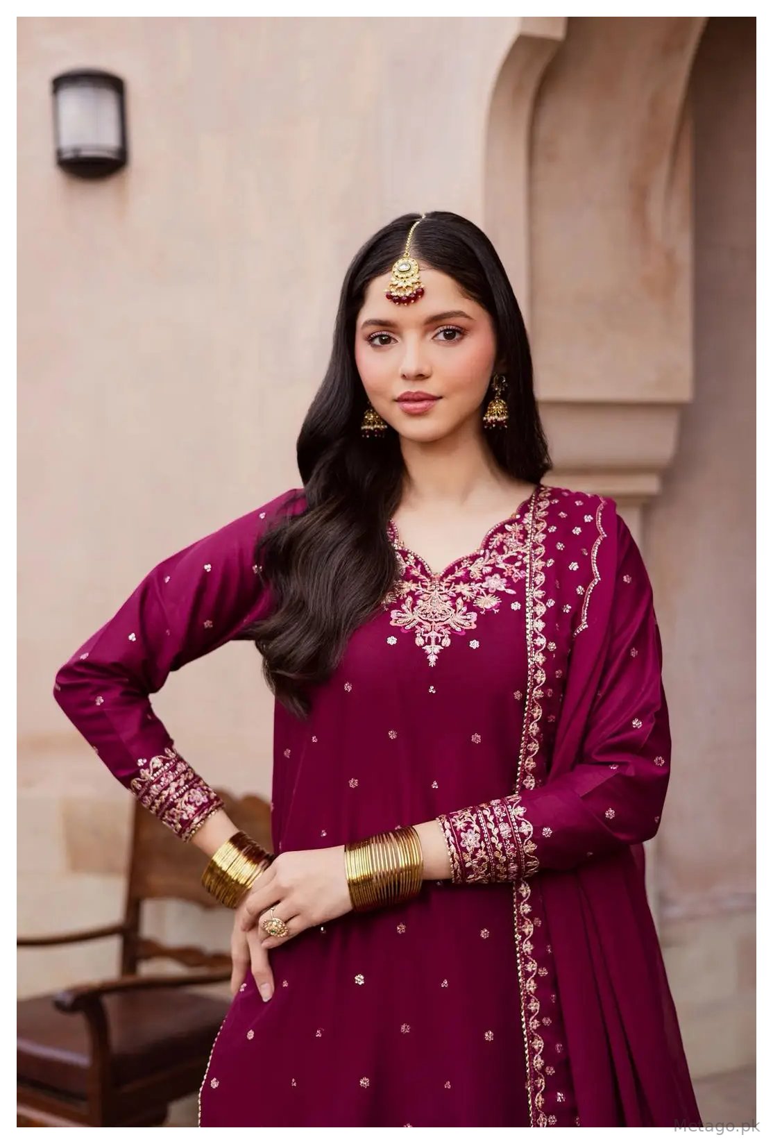 Mehfil E Rang 3 Pcs Women's Stitched Linen Embroidered Suit