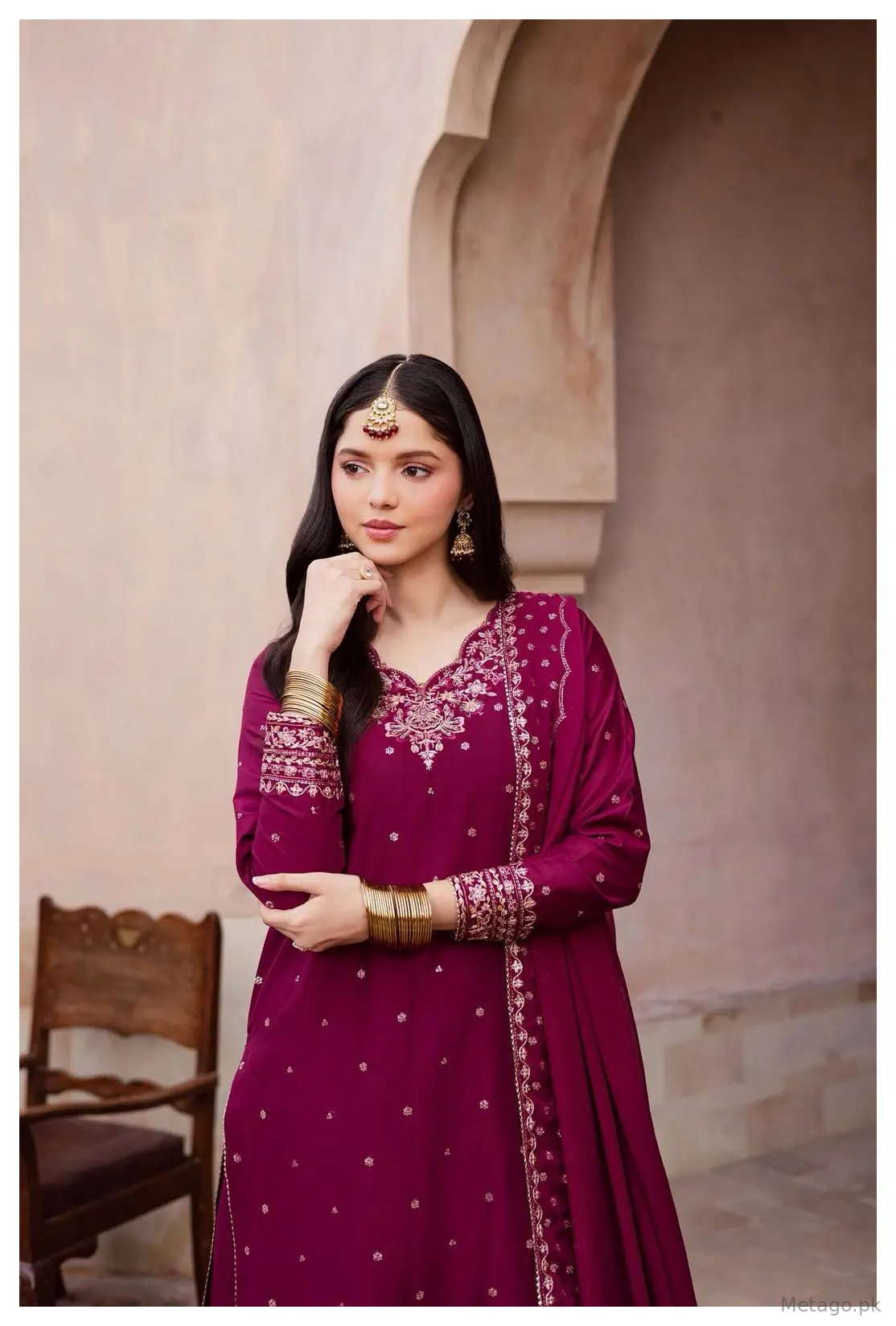 Mehfil E Rang 3 Pcs Women's Stitched Linen Embroidered Suit