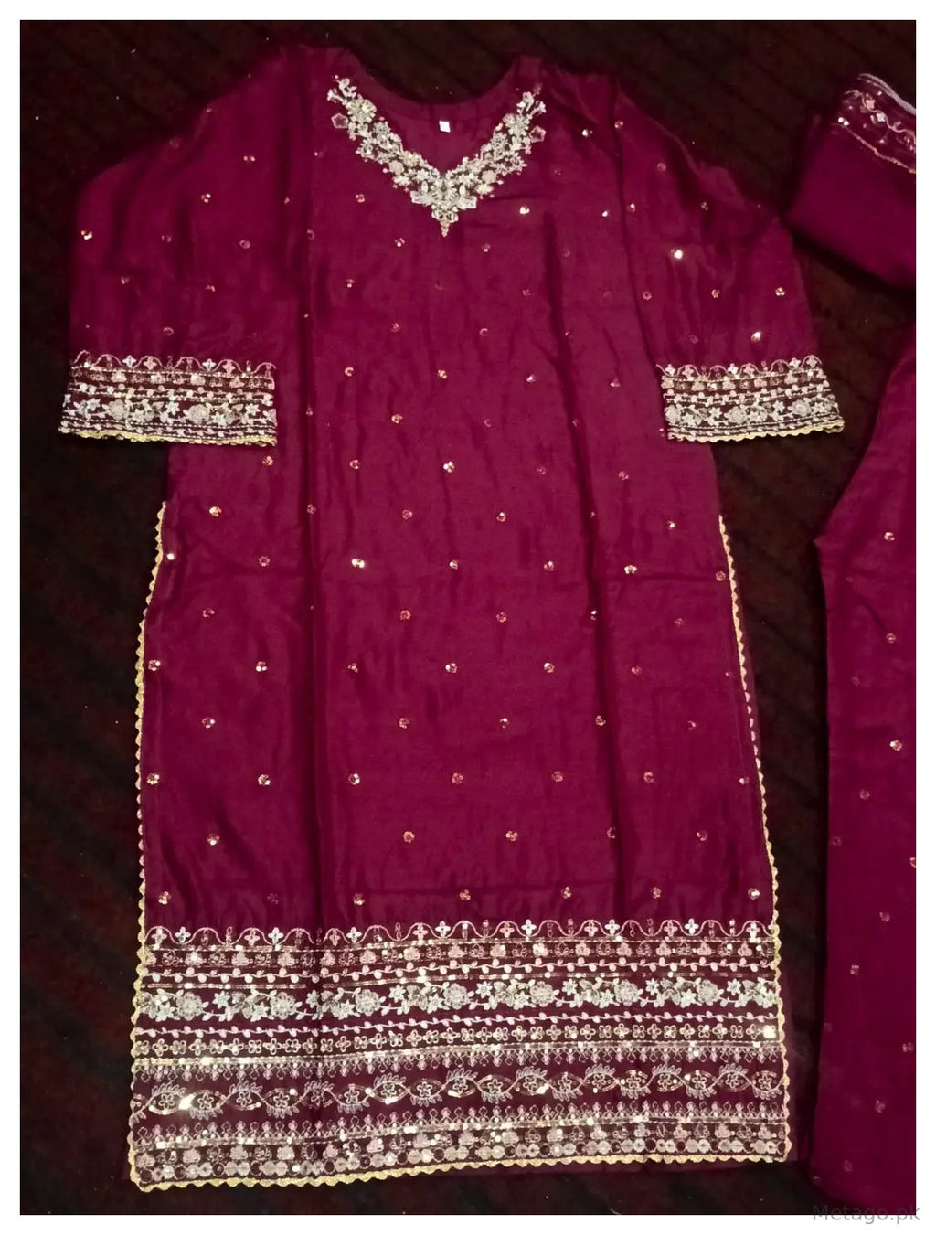 Mehfil E Rang 3 Pcs Women's Stitched Linen Embroidered Suit