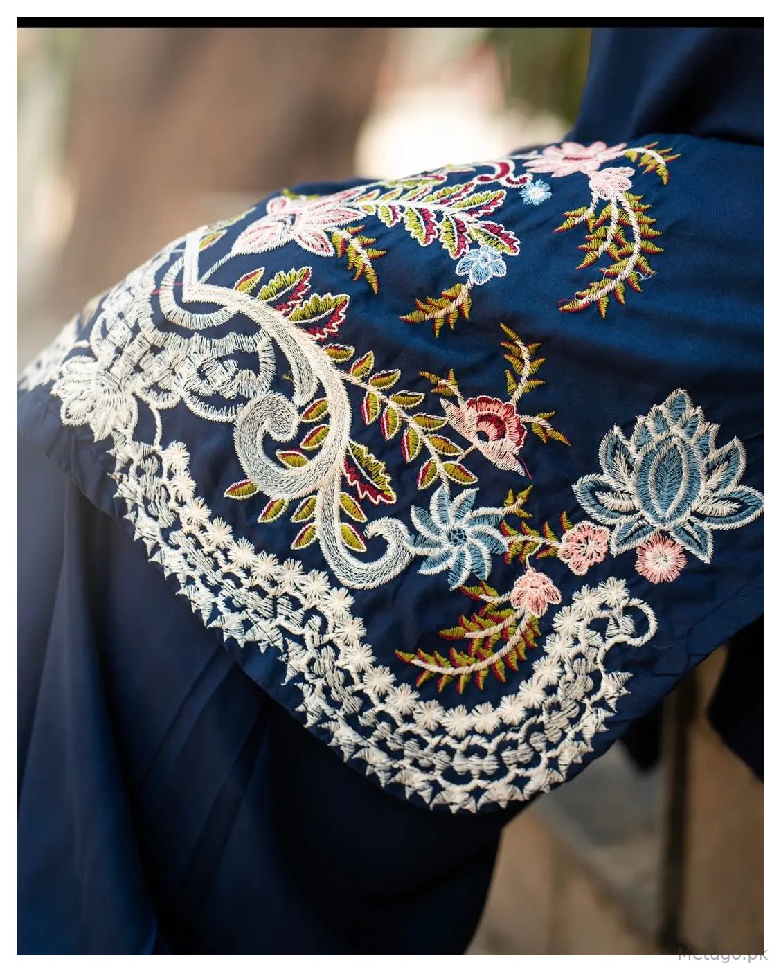 Navy Blue 3 Pcs Women's Stitched Linen Embroidered Suit