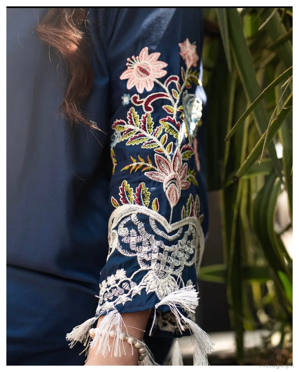 Navy Blue 3 Pcs Women's Stitched Linen Embroidered Suit