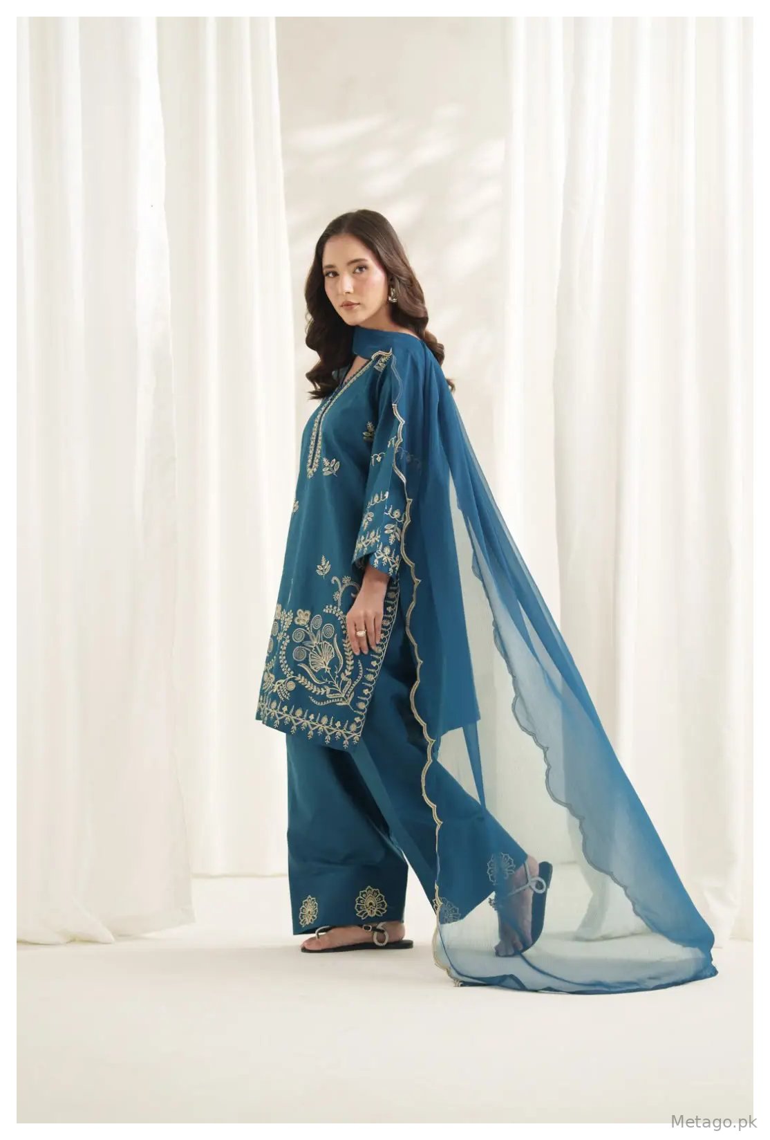 Neelum 3 Pcs Women's Stitched Linen Embroidered Suit