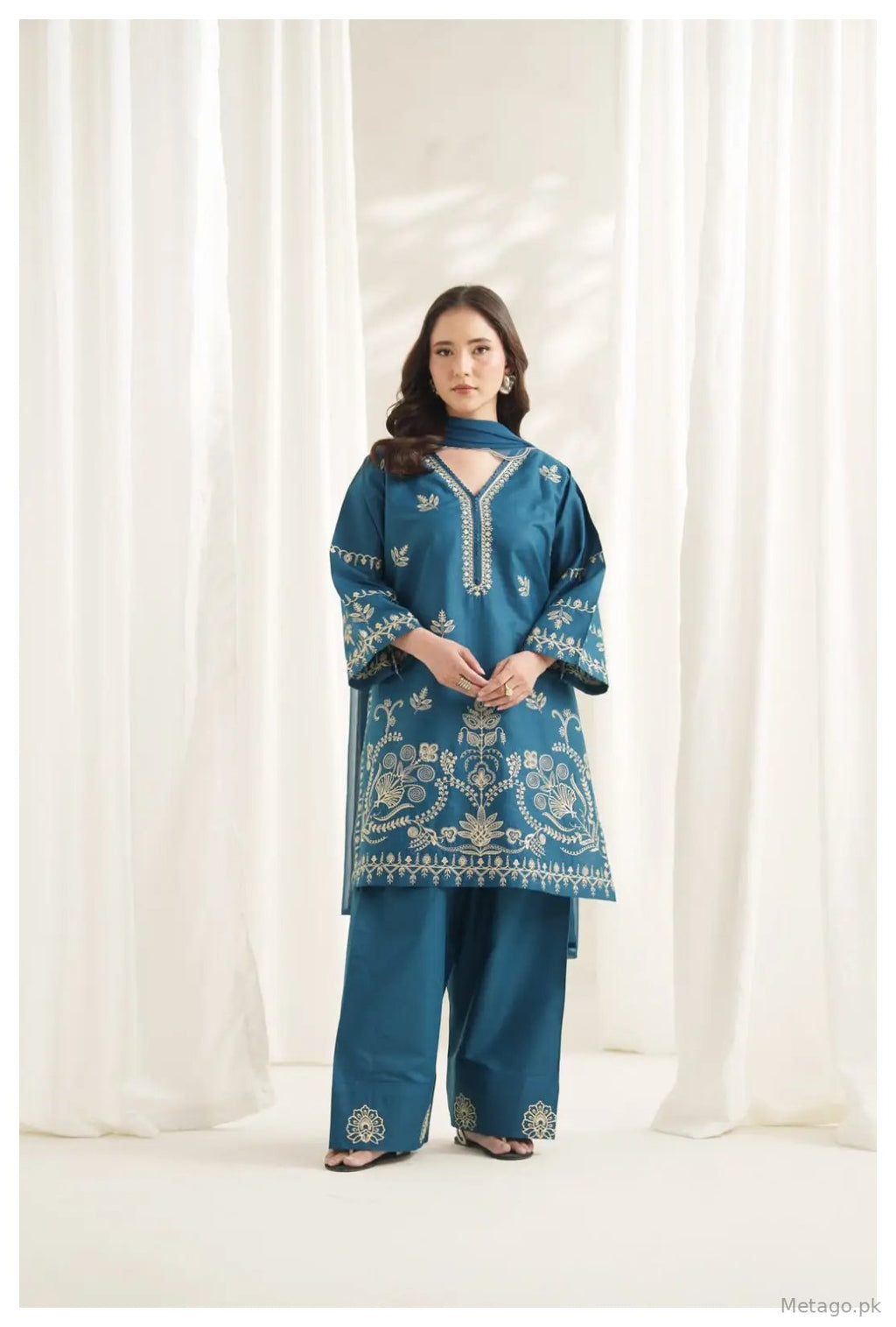 Neelum 3 Pcs Women's Stitched Linen Embroidered Suit