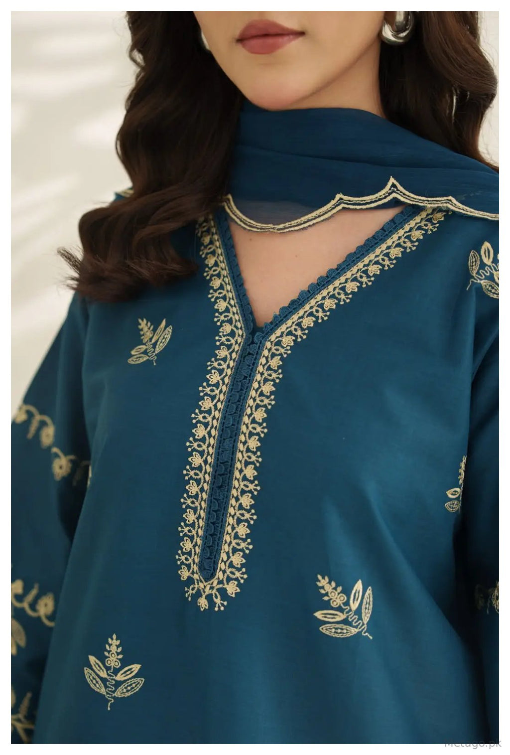Neelum 3 Pcs Women's Stitched Linen Embroidered Suit
