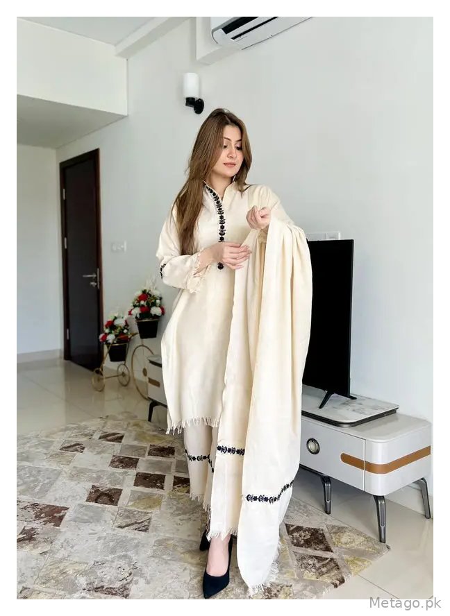Snow pearl 3 Pcs Women's Stitched Dhanak Embroidered Suit