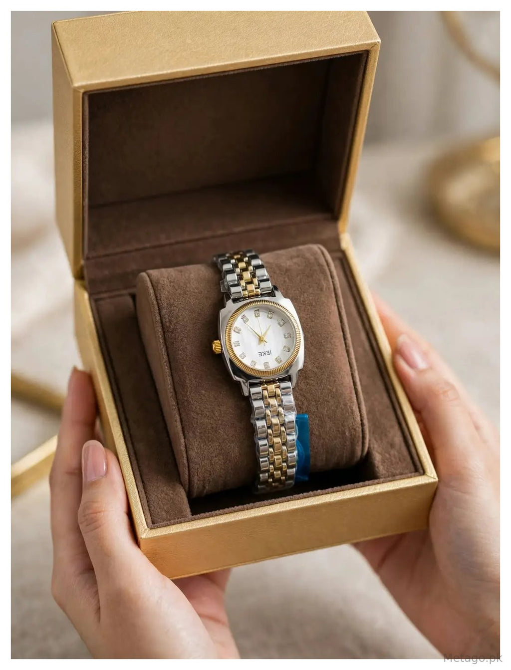 Women's Slim And Classy Dial For A Feminine Look Watch 1