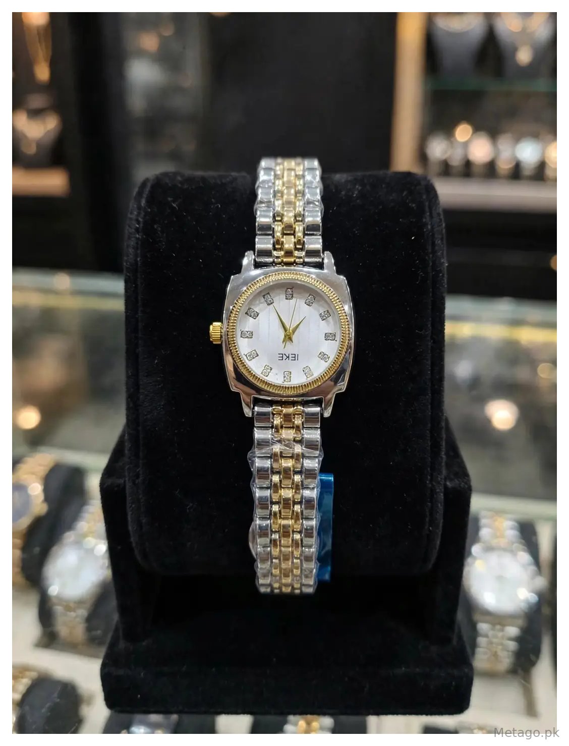 Women's Slim And Classy Dial For A Feminine Look Watch 1